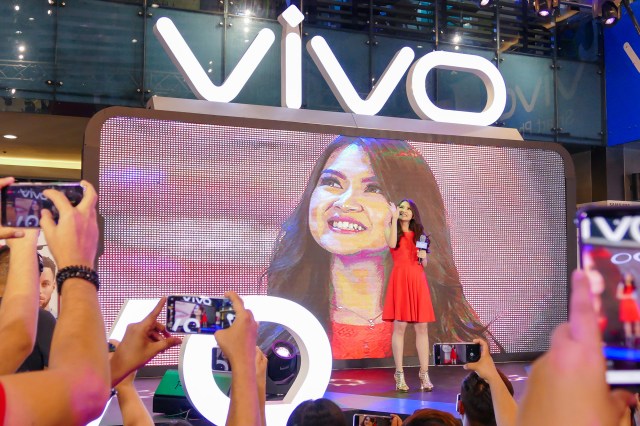 Vivo V9 Velvet REd (3)