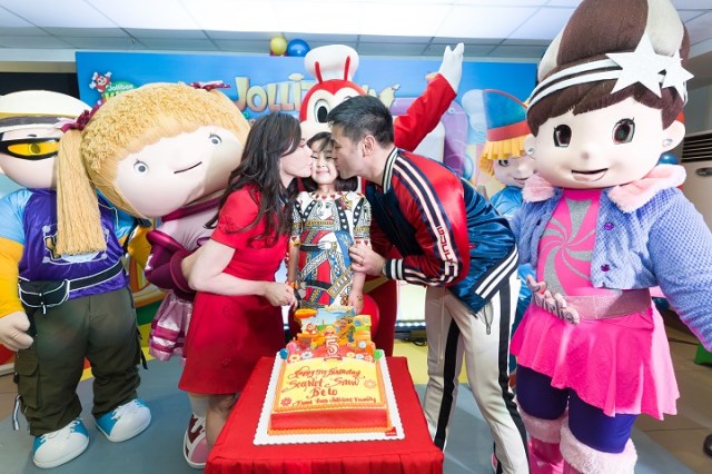 Jollibee Scarlet Snow 04